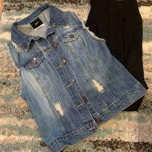 BDG Denim Vest in Medium Wash